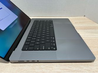 $750, Like New M1 PRO MacBook Pro (16