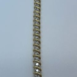 14K Gold New.Bracelet