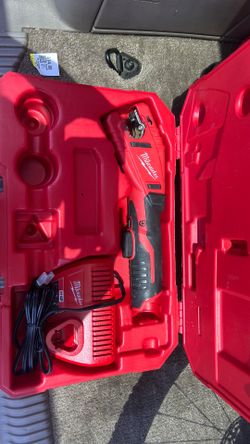 Milwaukee 12v copper tubing cutter kit / no battery