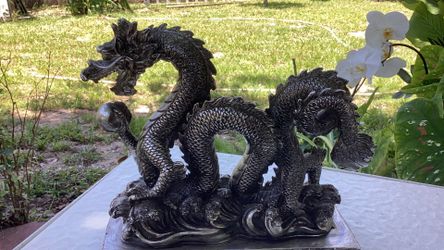 Dragon decor