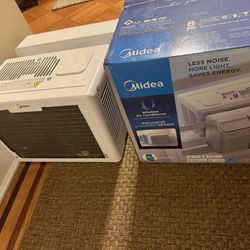 Midea 8k BTU Smart Inverter. Cord Cut