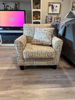 Accent chair