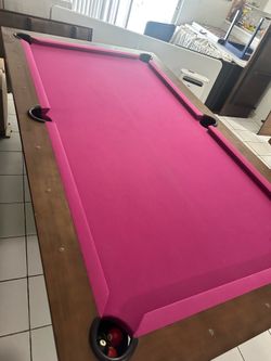 Pool Table/Mesa de billar