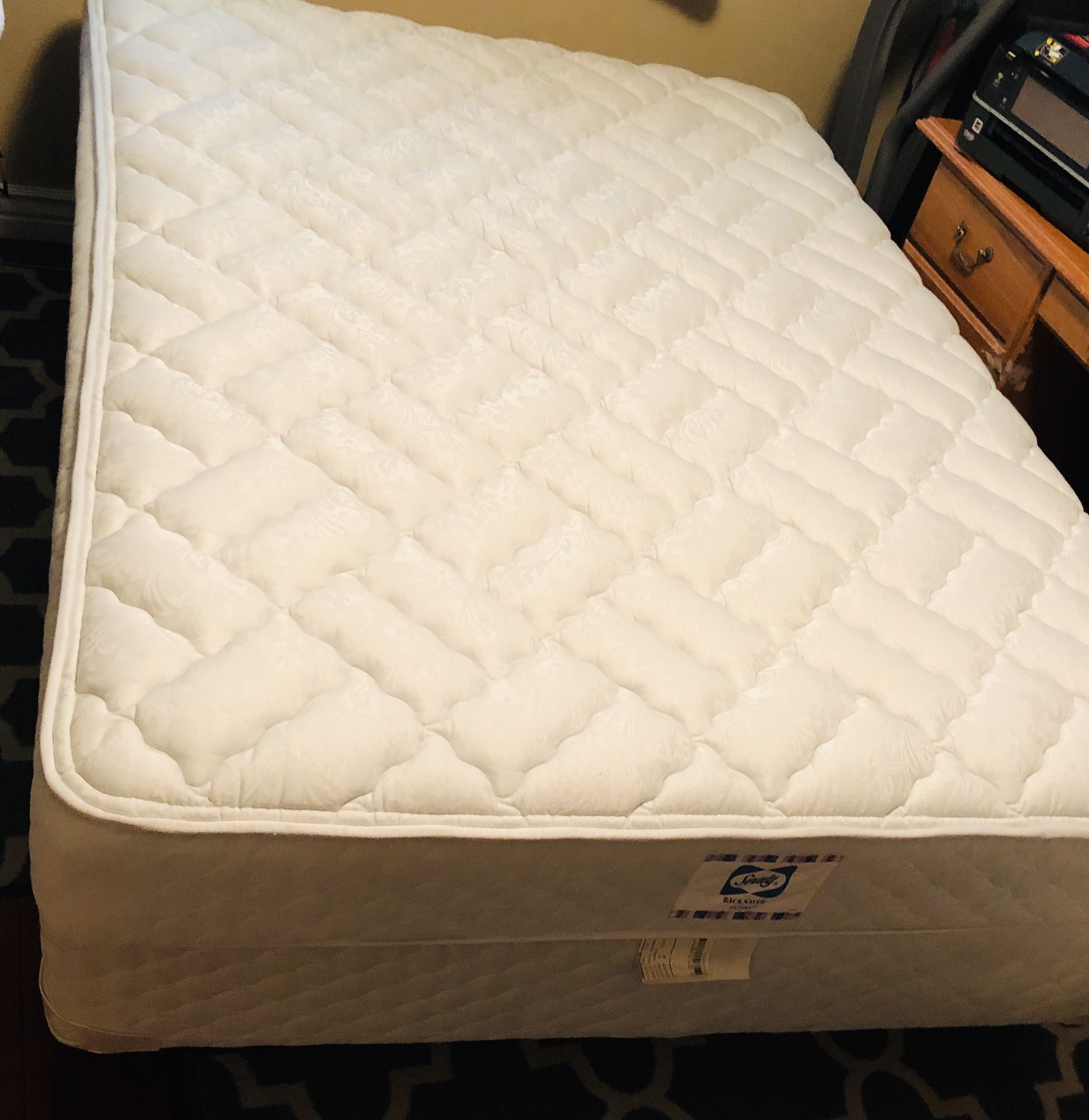 Sealy Backsaver Novak II FULL size bed Mattress, box spring and frame