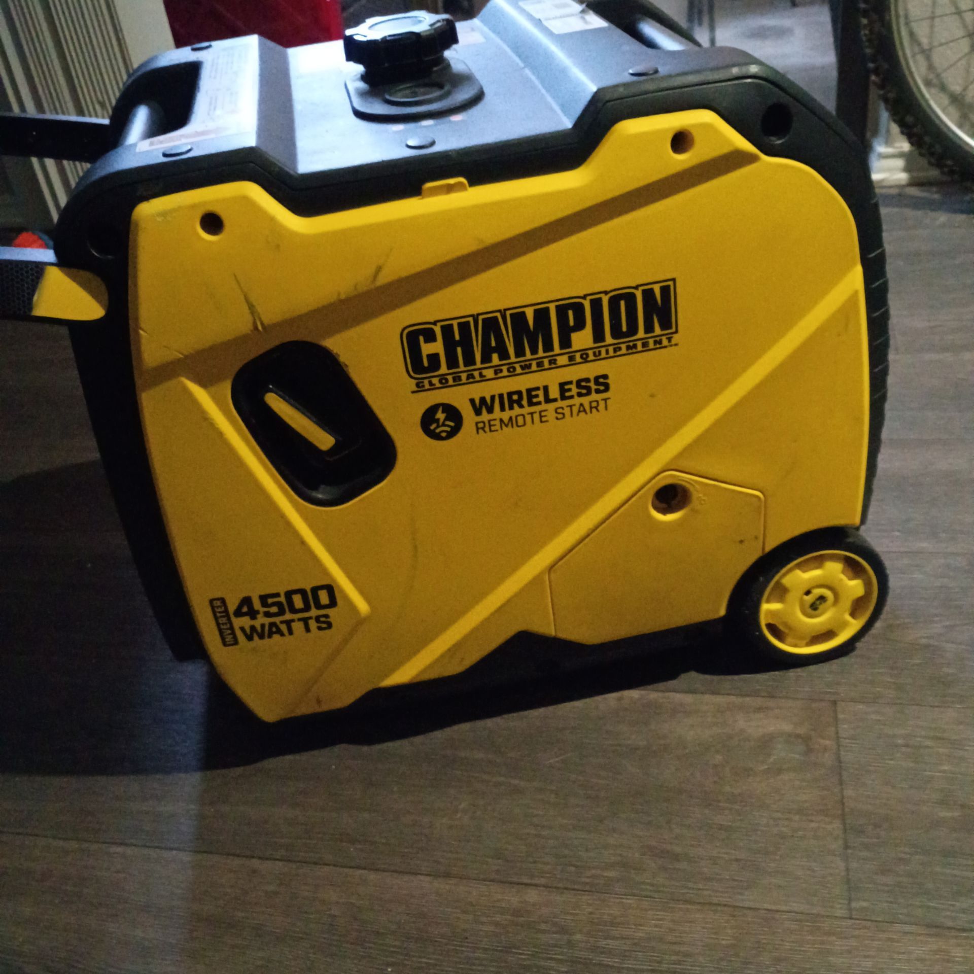 Champion 4500W Inverter Generator – Remote Start Model – Quiet – Portable