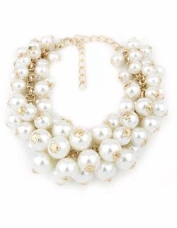 White faux pearl bracelet