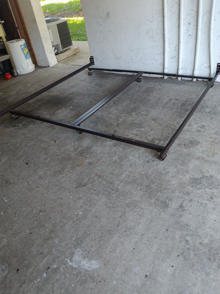 Bed Frame Heavy Duty Low profile Queen/ King