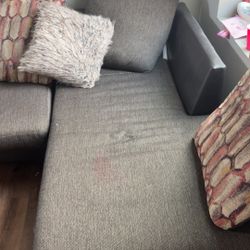 Nice Couch Non Smoking Household