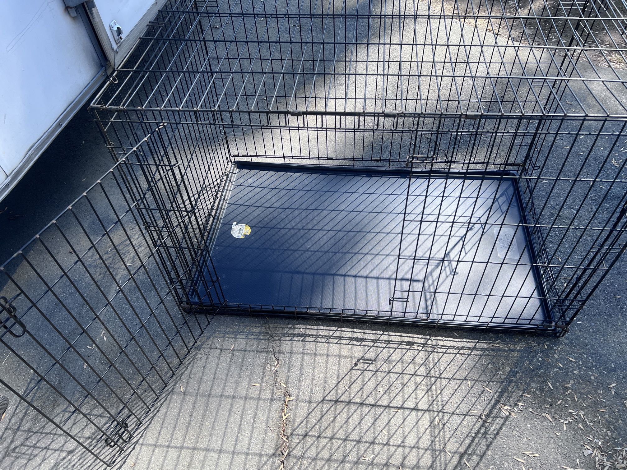 Large Dog Crate For Big Dog-USED GOOD CONDITION $70-DOUBLE DOOR-jaula Para Perros Grandes Usada