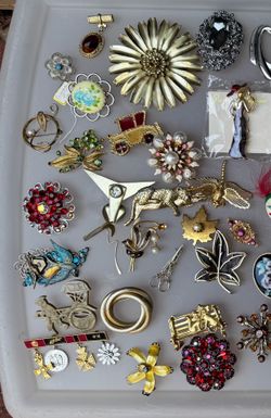 Vintage Costumer Designer Brooches