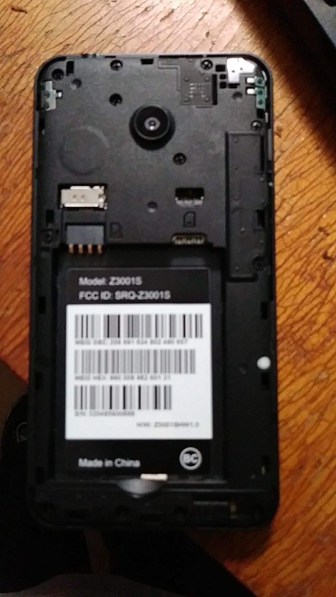 ZTE z3001s