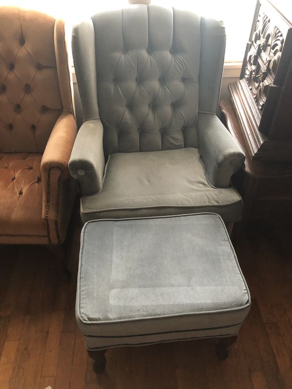 Blue chair with ottoman for Sale in Houston, TX - OfferUp