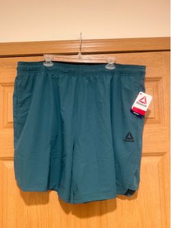 New dry fit Reebok shorts size 3 XL