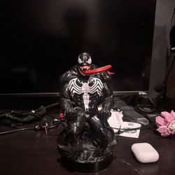 Venom phone/controller holder