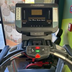 Real Leader Treadmill 