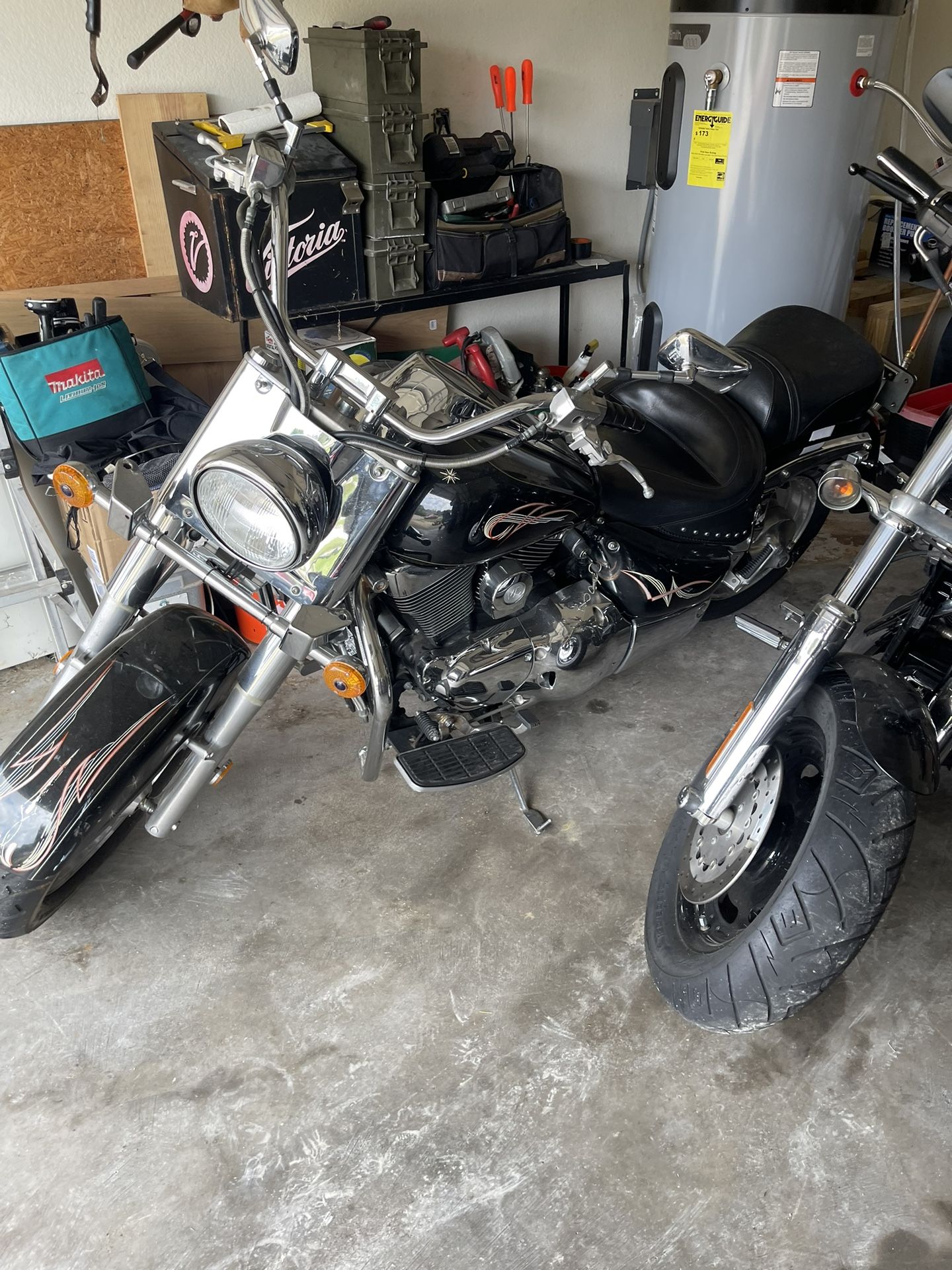 2000 Suzuki Intruder