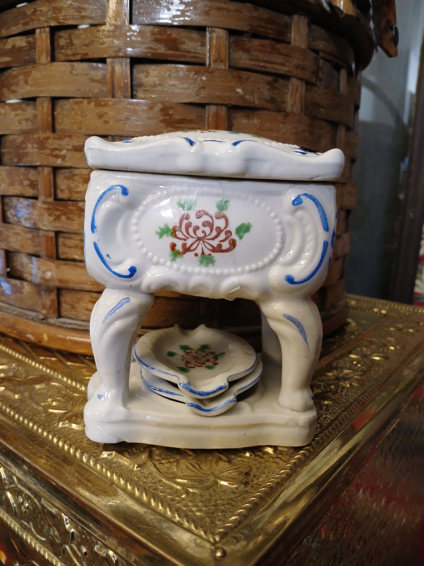 Vintage Porcelain cig box with individual ashtrays Vintage Porcelain cig box with individual ashtrays