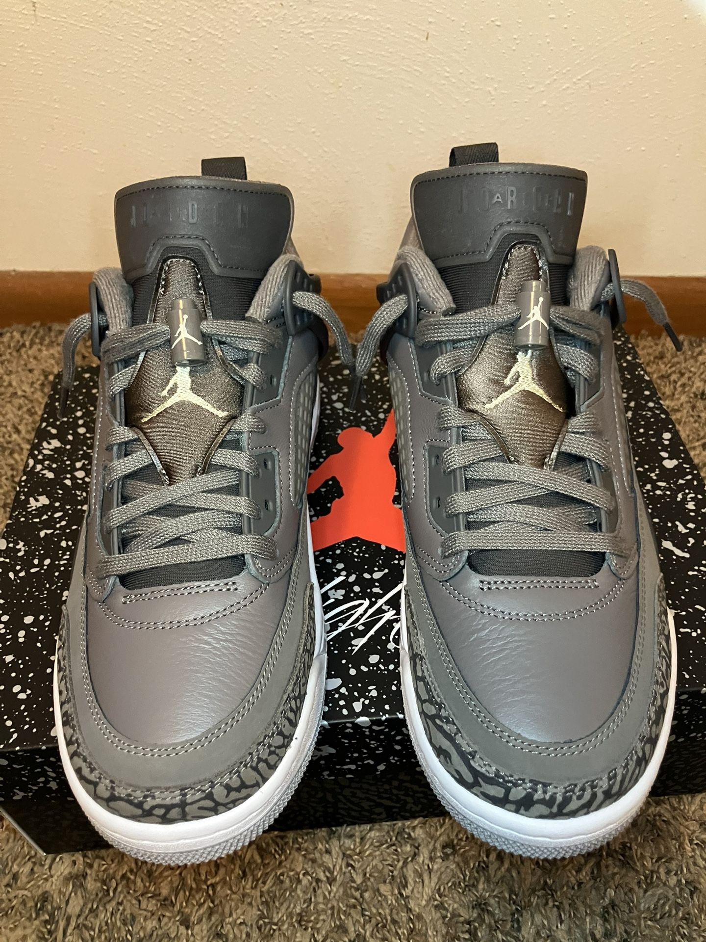 Jordan Spizike Low “Cavestone” Size 9