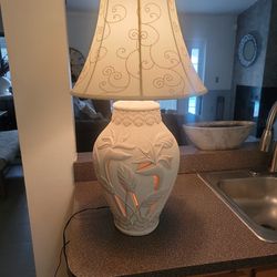 Elegant  Table  Lamp