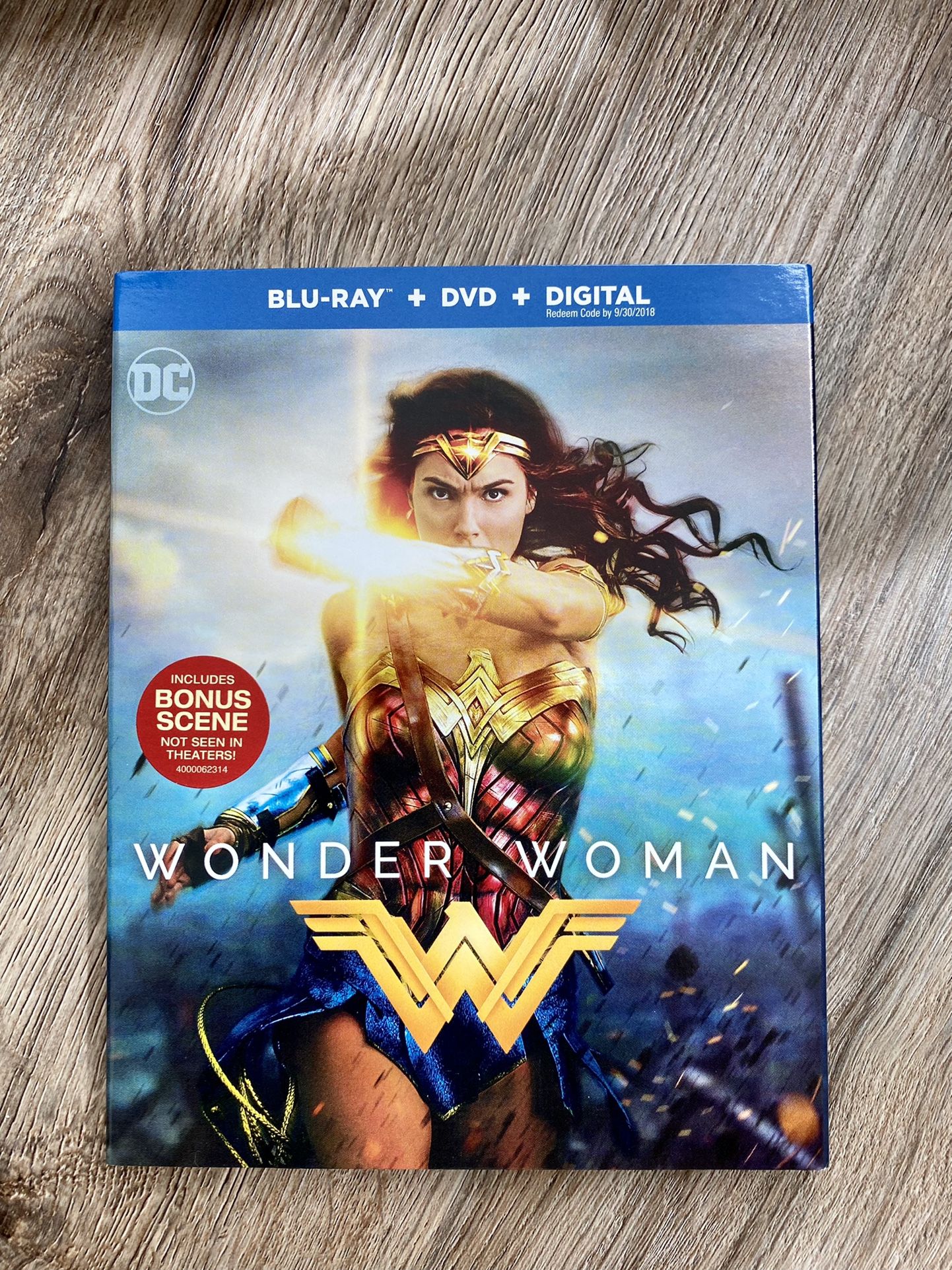 Wonder Woman (Blu-Ray/DVD, 2017, 2-Disc Set, Digital, With Slipcover)