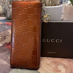 Gucci Guccissima “GG” Patent Leather Zip Around Long Wallet w/Gift Box