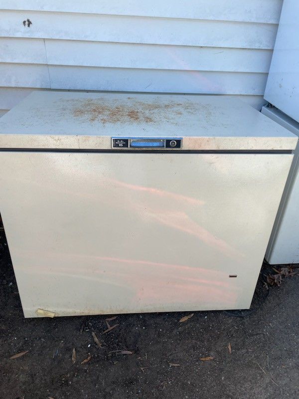 MOTG USED DEEP FREEZER