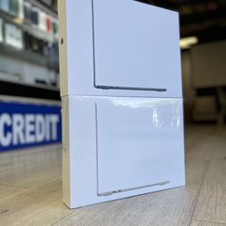 MacBook Air M2 Chip (Latest Model)