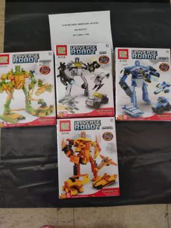 Universe robot set of 4