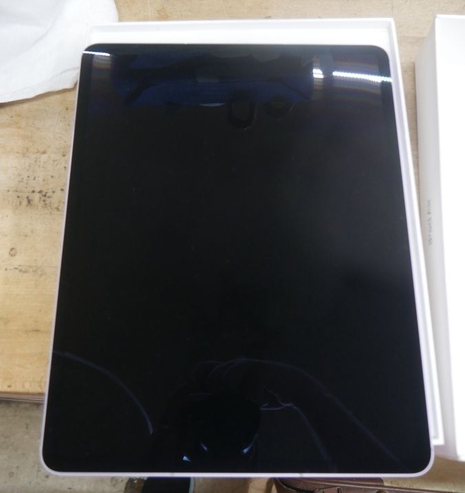 Apple iPad Air 13” M3 128GB WiFi + Cellular Purple A2369 MCJ44LL/A PRE OWNED FACTORY RESET WAS DONE. 886538-1