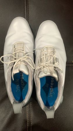Golf shoes