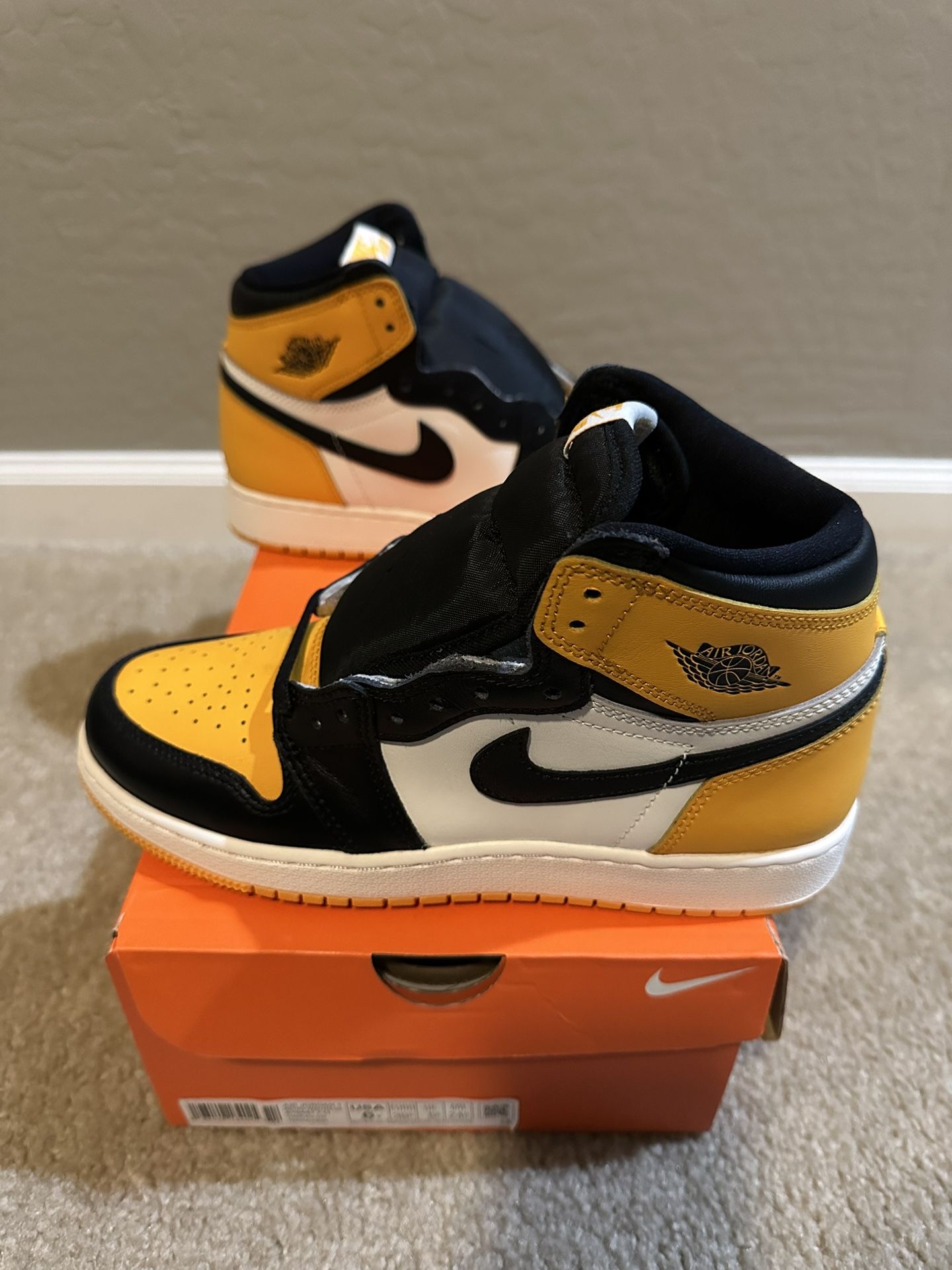 Brand New Jordan 1 Retro High OG Taxi Yellow Toe GS Boy’s Size 6Y