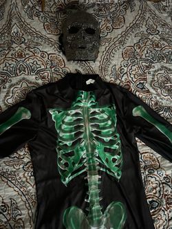 Skeleton costume