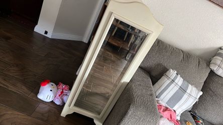 Kids mirror and dress up station