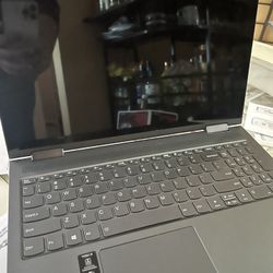 Lenovo Yoga Fast Processor. Graphics And Screen In Great Condition. 