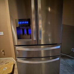 Whirlpool 24.5 cu. ft. French Door Refrigerator in Fingerprint Resistant Stainless