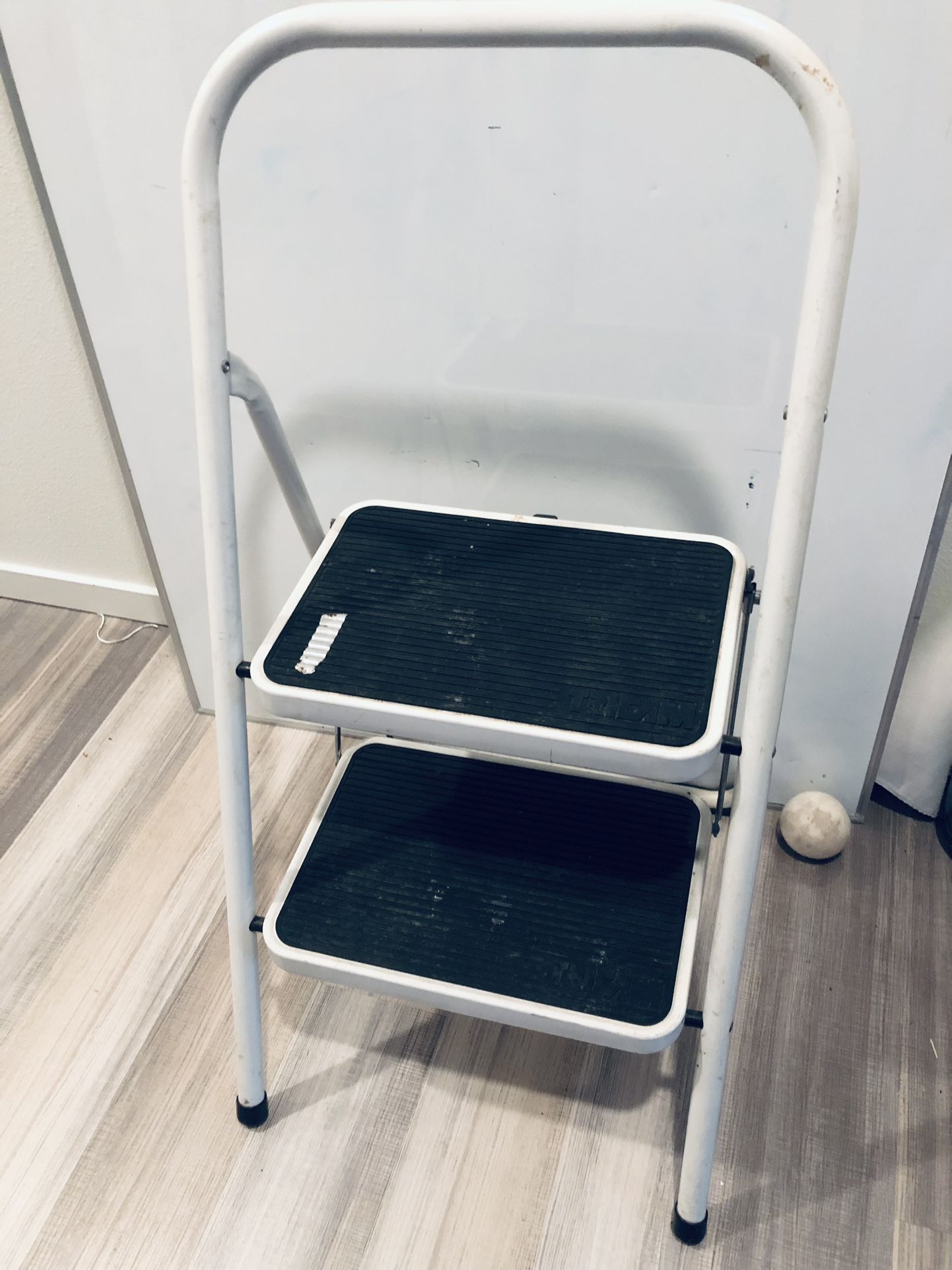 Steel Step Ladder 