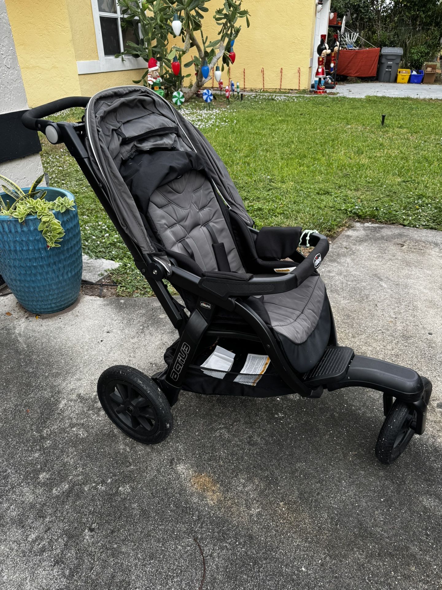 Chicco Activ3 Jogging Stroller