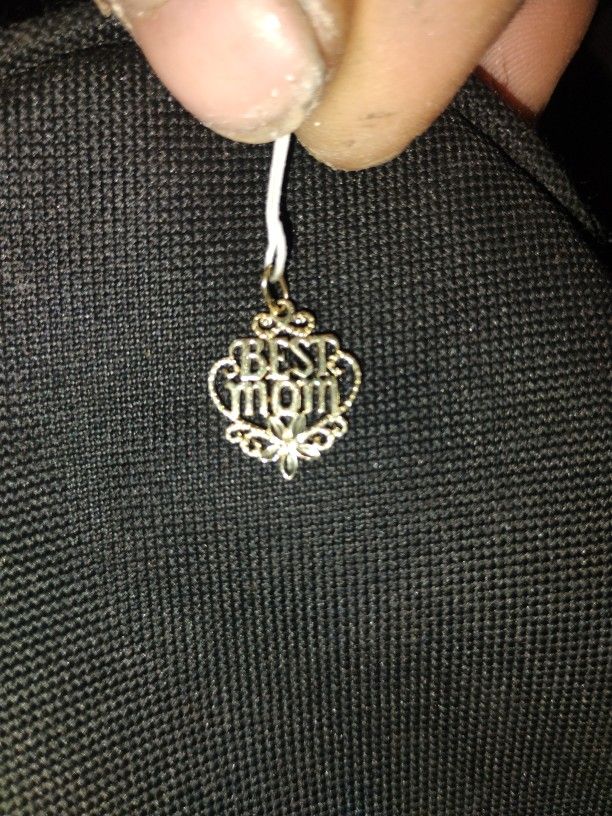 14K Gold Best Mom Charm