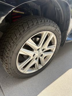 Lexus LX/Land Cruiser 22” wheels and tires