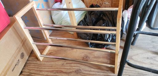 shoe rack expands wide metal/wood 8/2/26 near fredmeyer