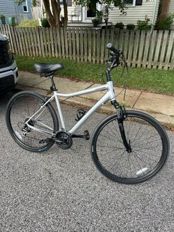 Cannondale Adventure Hybrid bike