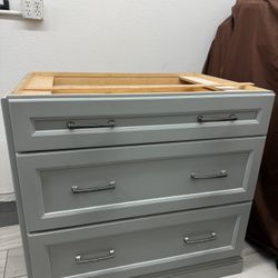 Cabinet 3 drawers