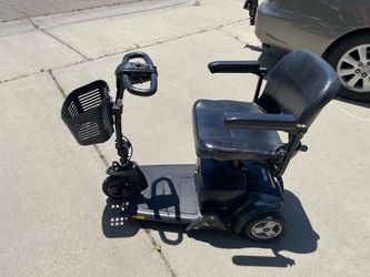 GoGo Elite Traveller Plus Scooter with TriLift