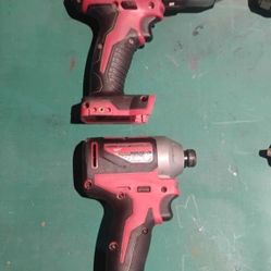  Milwaukee Drill Drivers / Impact Tool