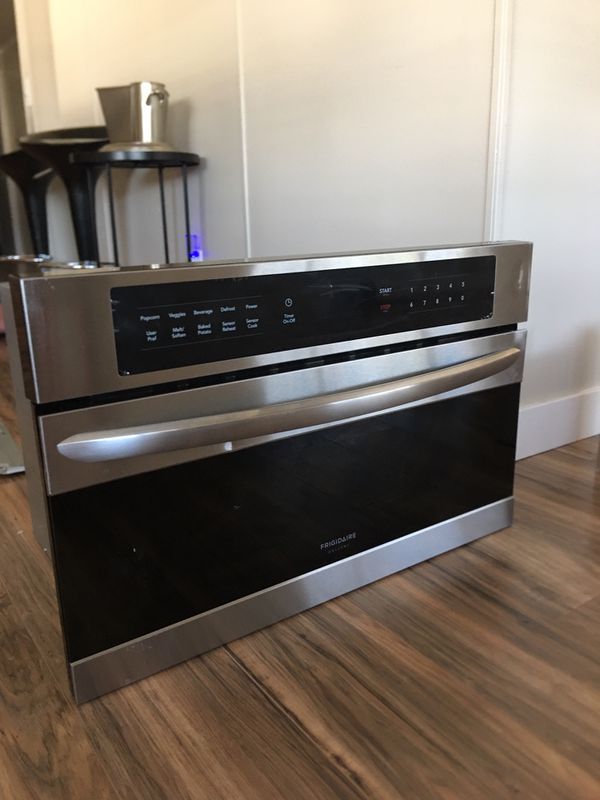 Microwave profesional brand new for Sale in Las Vegas, NV - OfferUp