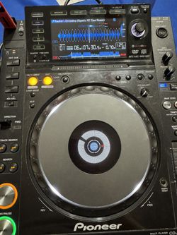Pioneer Dj CDJ-2000 NXS Nexus DJ CD/MP3 Player With Case