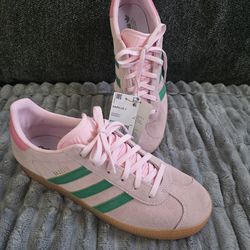 Adida Gazelles