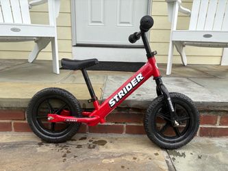 🚲 Strider 12 Classic Balance Bike - Red (Excellent Condition)