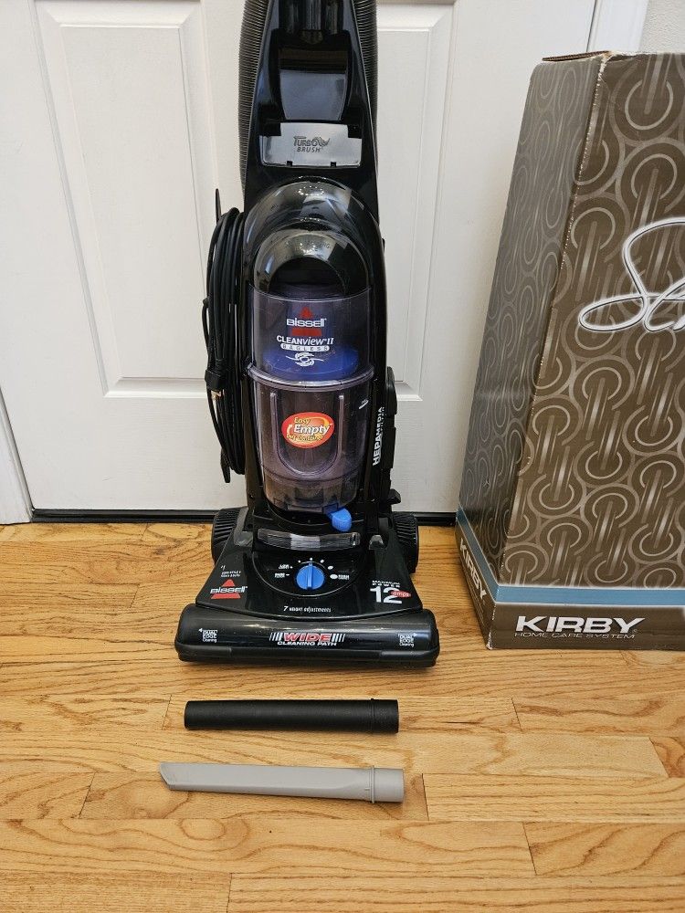 New Cond BISSEL VACUUM CLEANER , WORKS EXCELLENT AMAZING FOR IN THE BOX