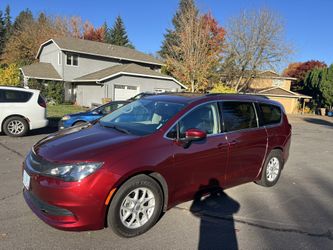 2020 Chrysler Voyager